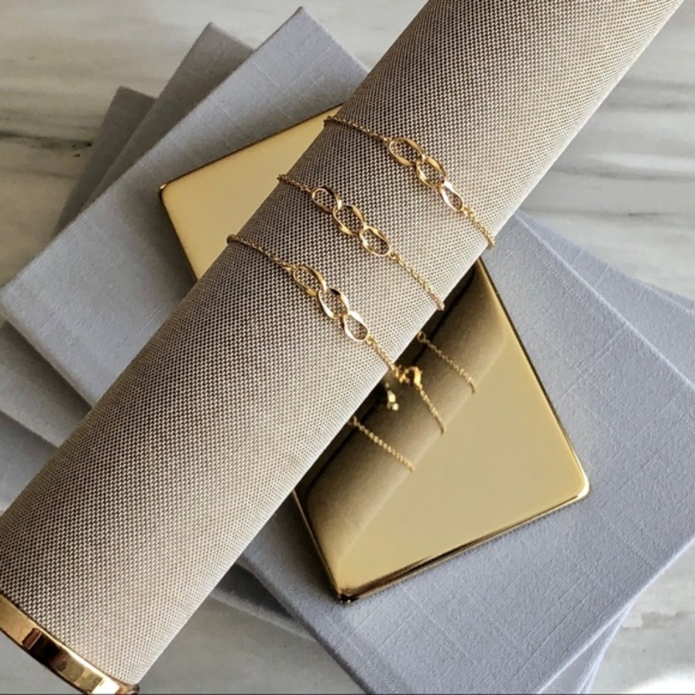 Dainty Hammered Gold Bracelet